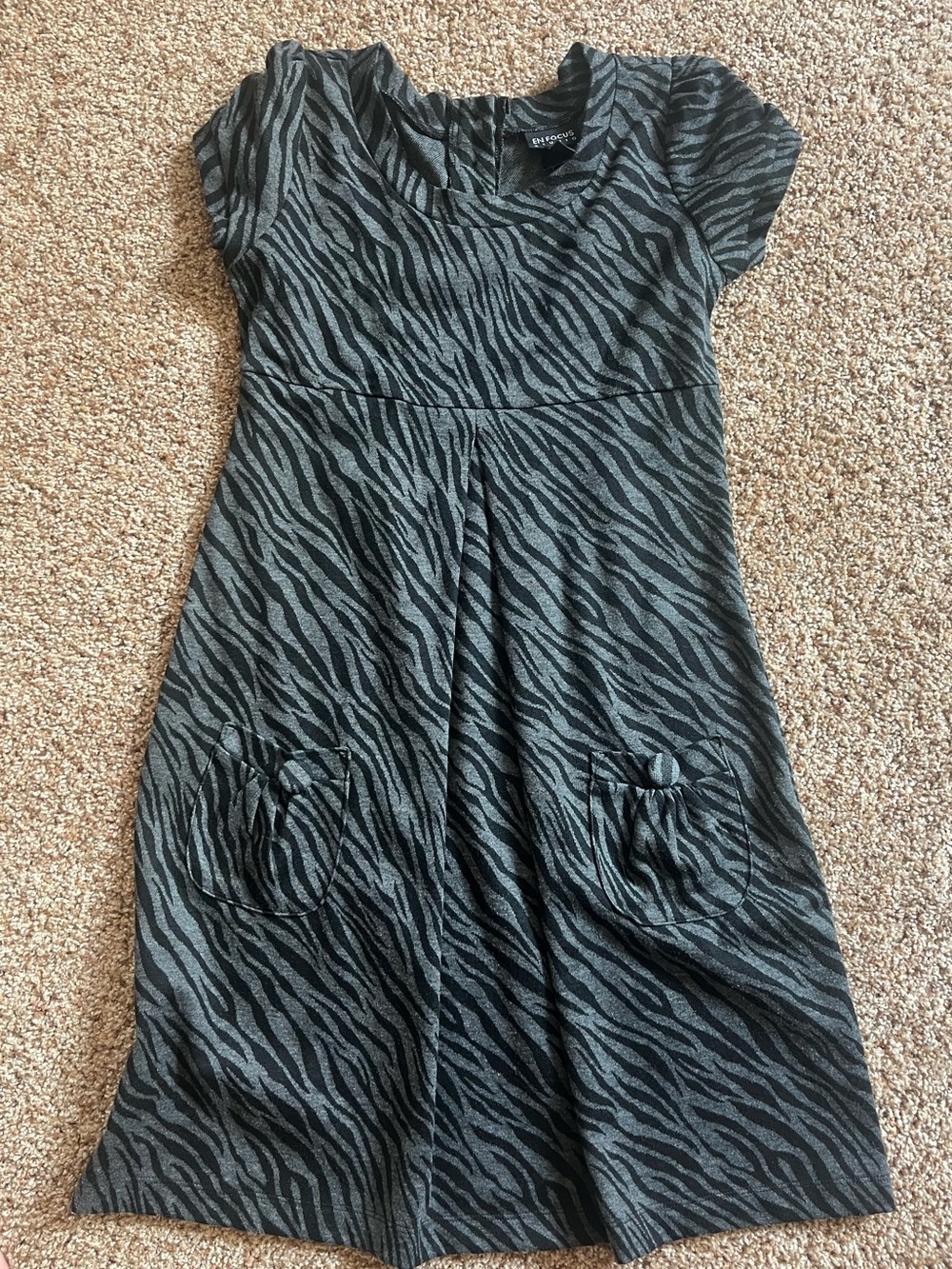 En Focus Studio Zebra Print Fit & Flare Dress Size 4 Chic Career Cocktail - Picture 2 of 6